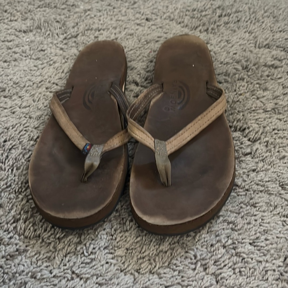Rainbow flip flops, 9.5, brown